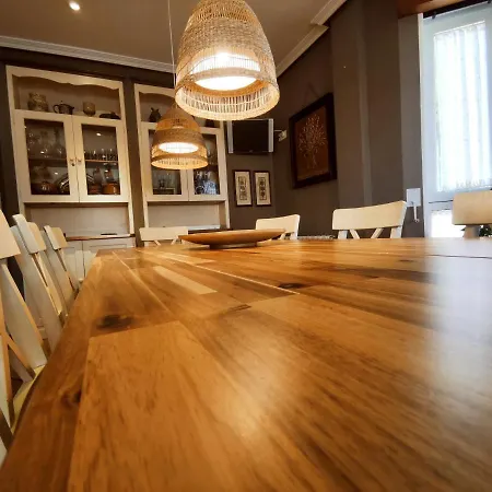 別荘 Hhc - Holidays House Compostela サンティアゴ・デ・コンポステーラ